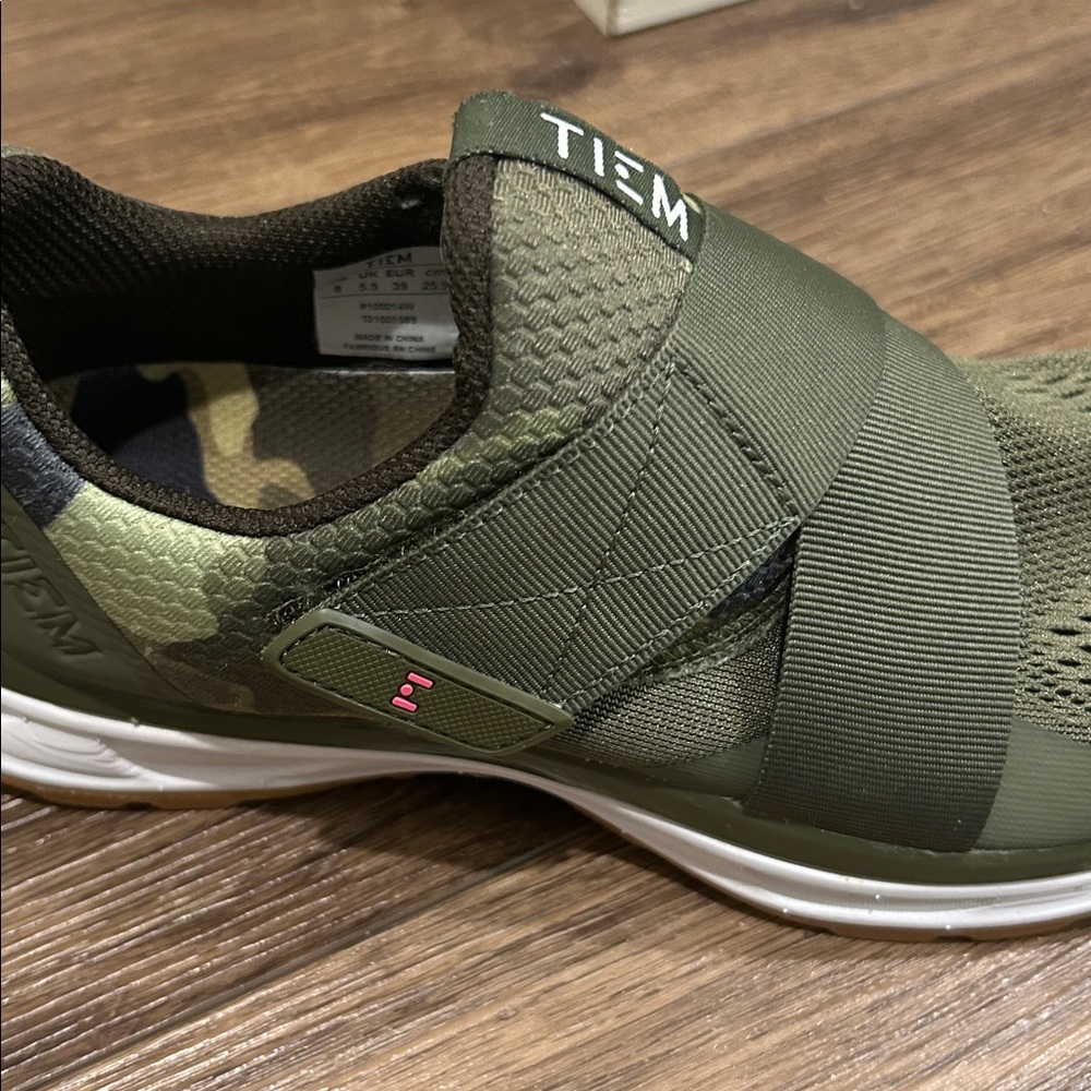 ITEM Women's Green (Camo) Slip-On Sneakers with Clips - Picture 4 of 4